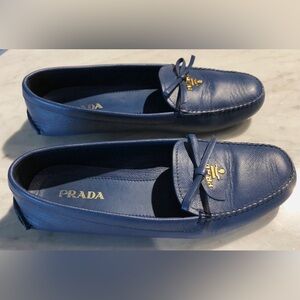 Prada Blue Saffiano Leather Driving Moccasins Loafers with Bow Ties